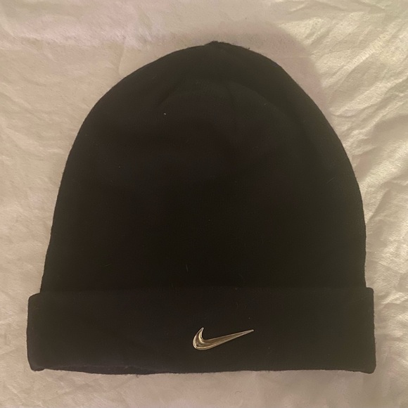 Nike Knit Swoosh Hat - Picture 2 of 3
